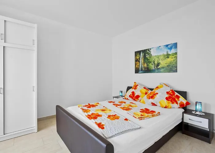 1 Bedroom Amazing In *