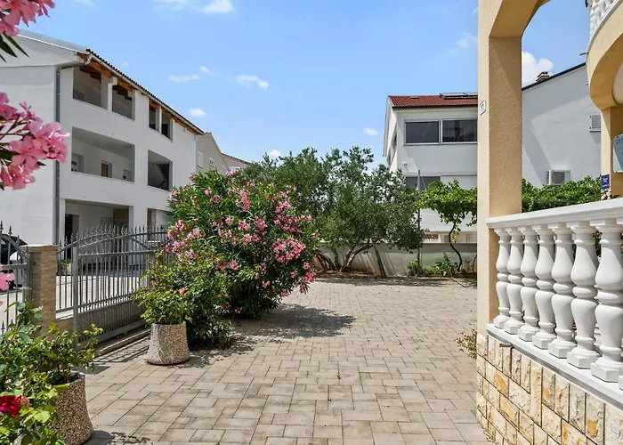 1 Bedroom Amazing In *